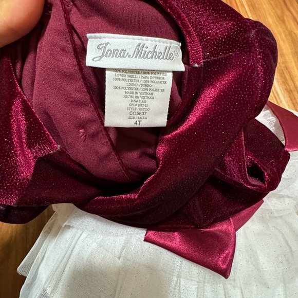 Christmas Dress for Girls (4T) - Picture 5 of 5